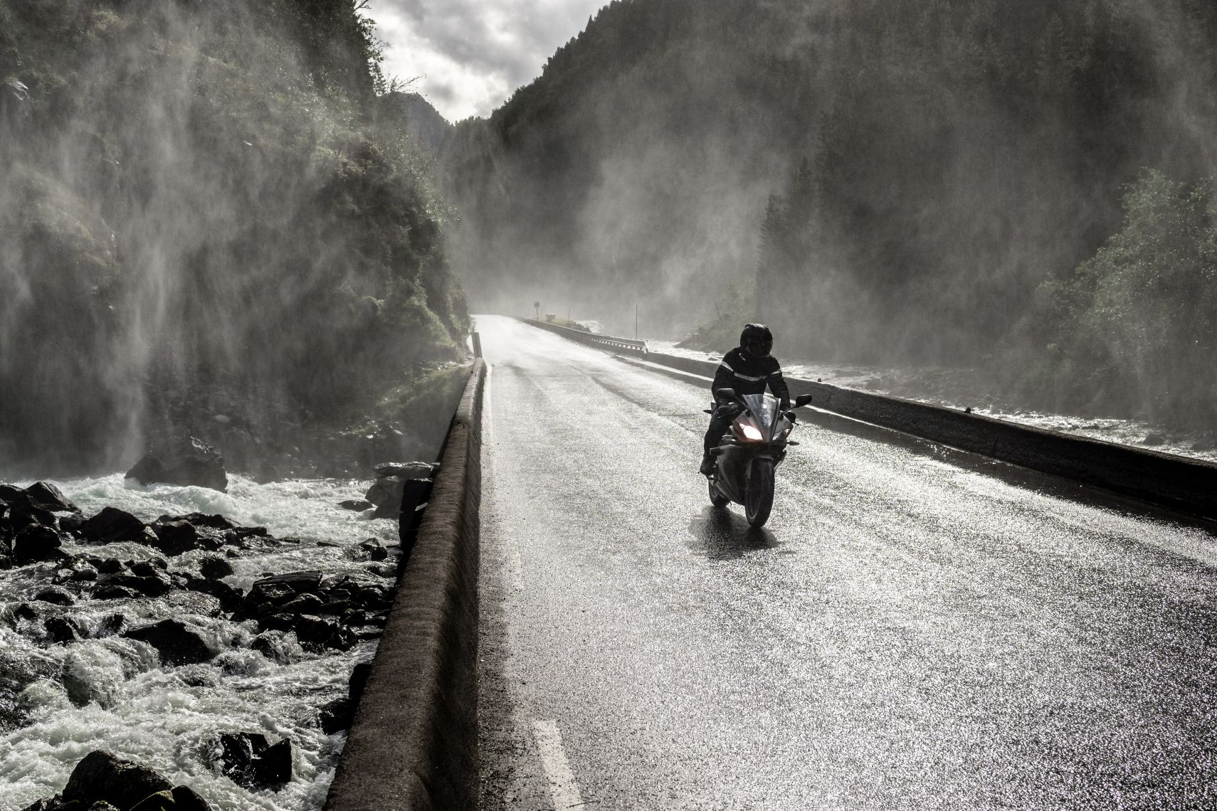 5 Tipps fürs Fahren im Regen Grötzmeier